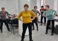 Powiększ zdjęcie Dzień Sportu i prace plastyczne w Klubie Senior+ w Kłodzie (4)